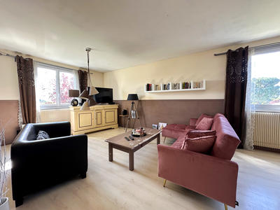 Maison - 186 m² - 8 pièces