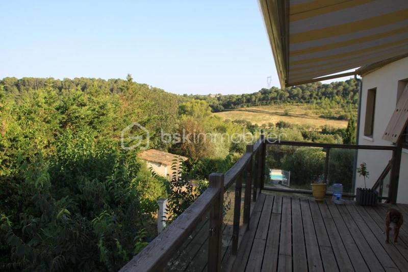 Maison - 350 m² - 15 pièces