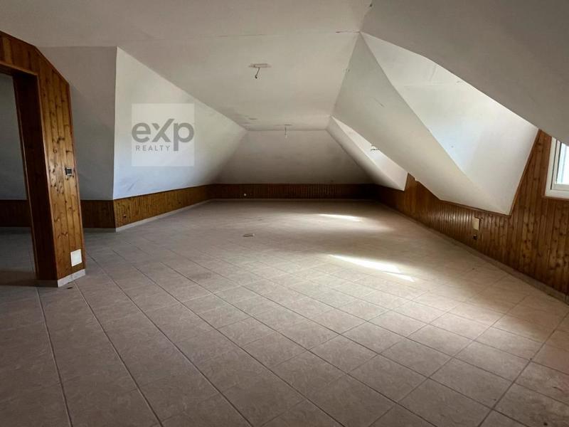 Propriété - 230 m² - 6 pièces