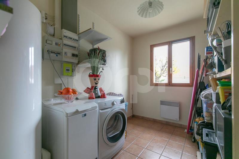 Maison - 99 m² - 4 pièces