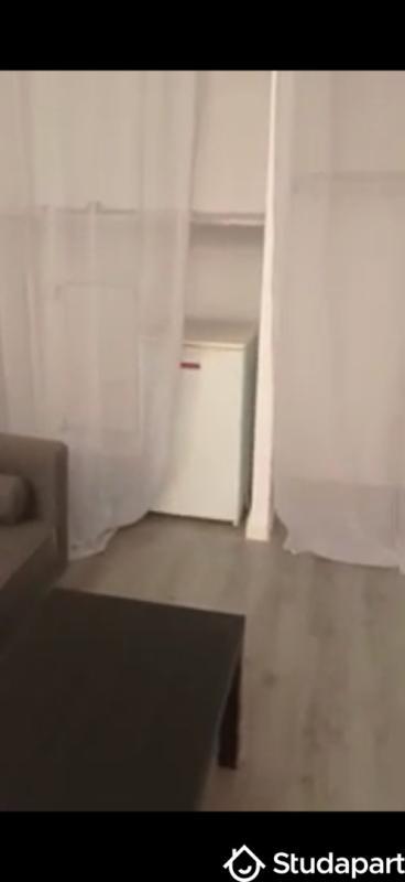 Chambre - 12 m² - 1 pièce