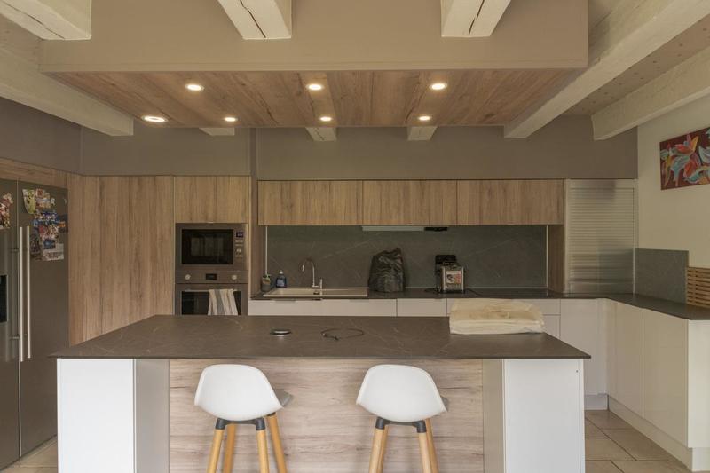 Maison en pierre - 210 m² - 11 pièces