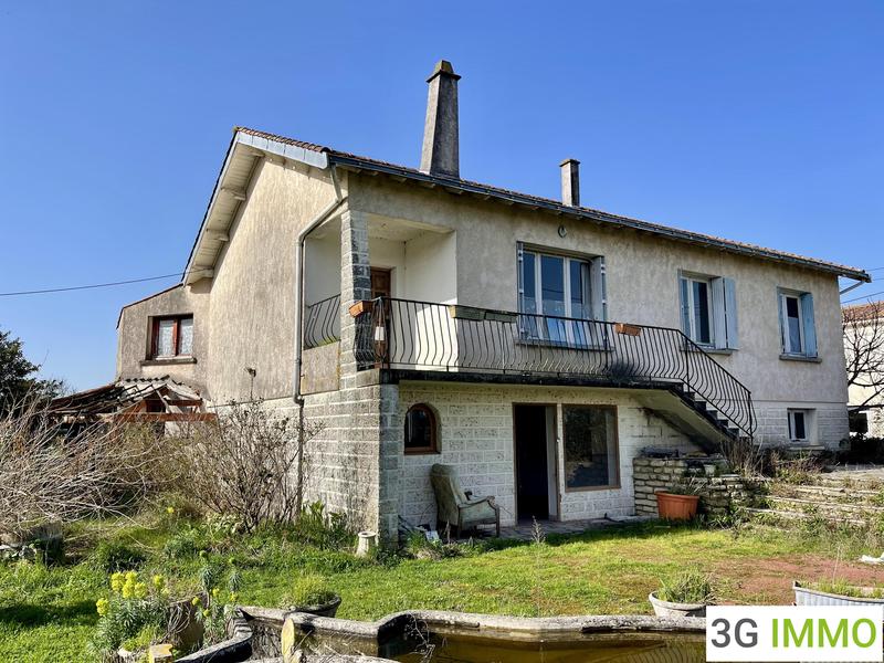 Maison - 240 m² - 8 pièces