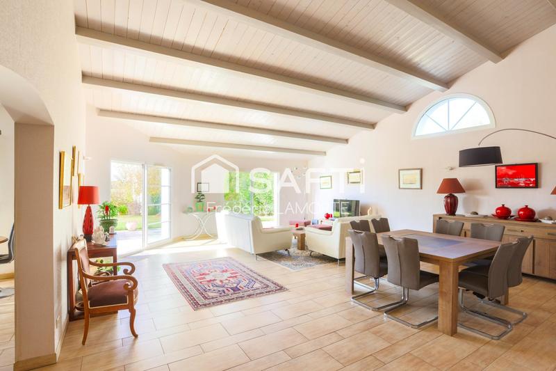 Maison - 194 m² - 7 pièces