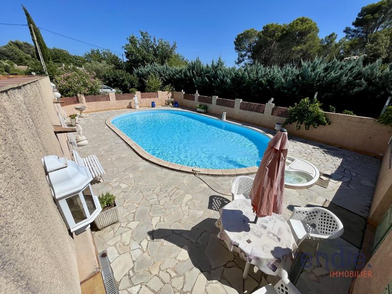 Maison - 179 m² - 6 pièces