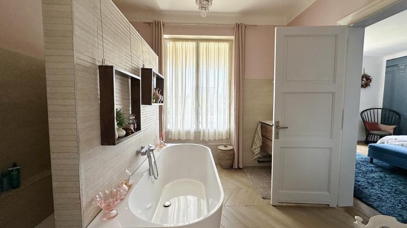 Maison bourgeoise - 273 m² - 7 pièces