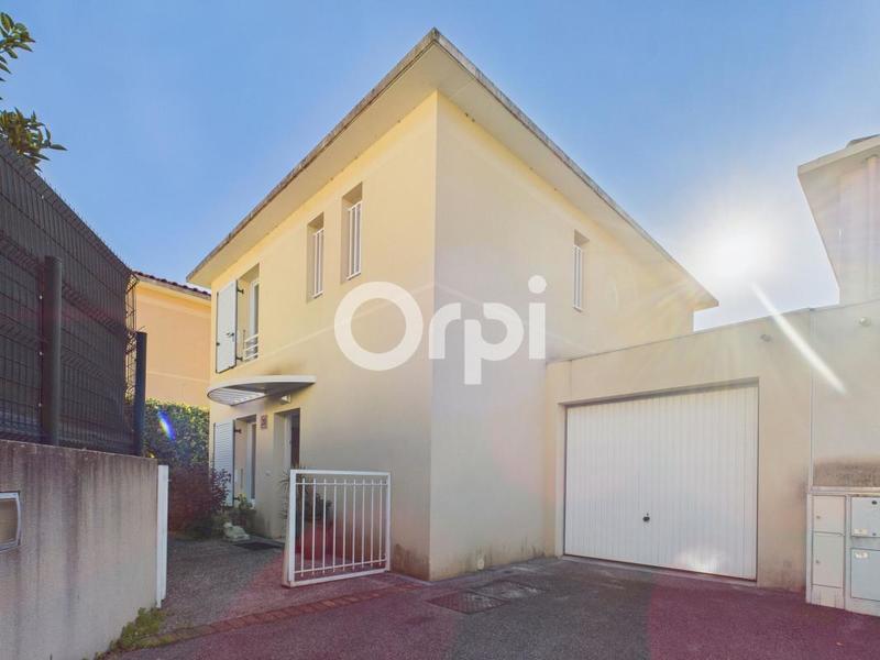 Maison - 84 m² - 4 pièces