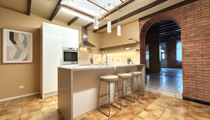 Maison - 93 m² - 5 pièces