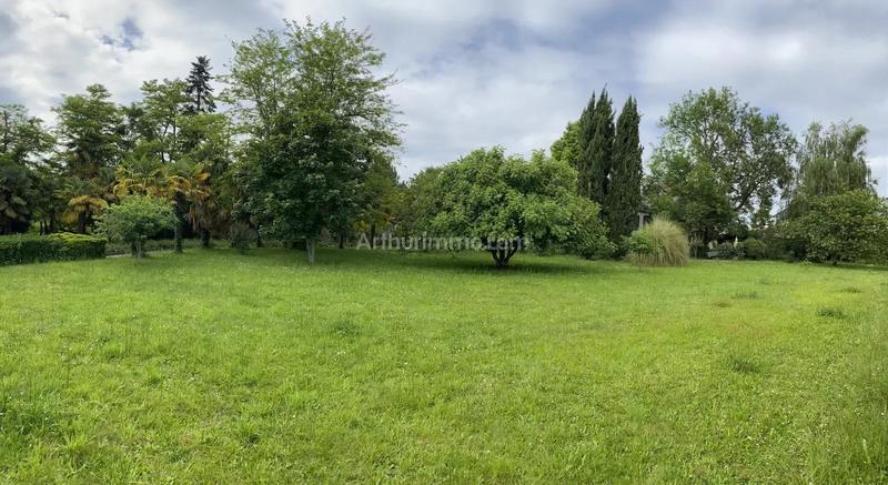 Maison - 212 m² - 8 pièces