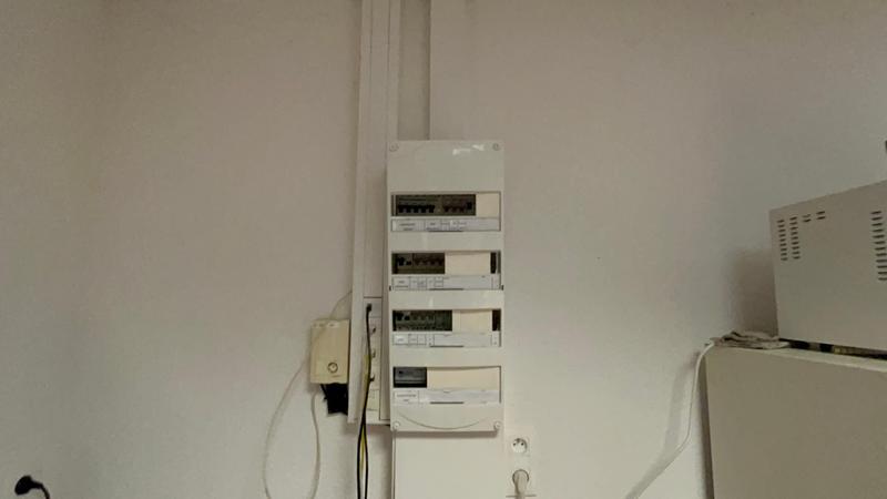 Local commercial - 1 083 m² - 8 pièces