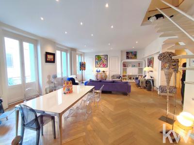 Appartement - 215 m² - 6 pièces