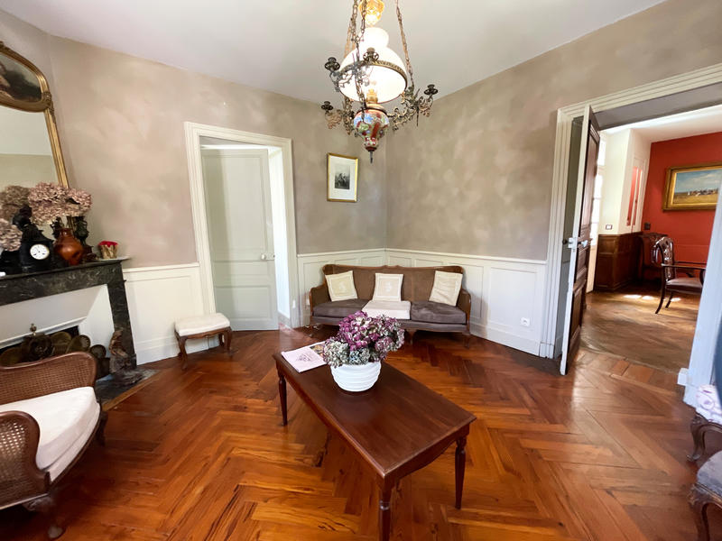 Maison de village - 467 m² - 24 pièces