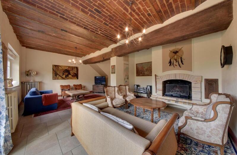 Maison - 244 m² - 10 pièces