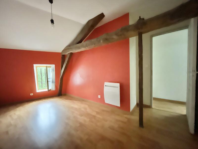 Maison traditionnelle - 261 m² - 18 pièces