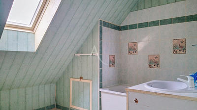 Maison - 104 m² - 6 pièces