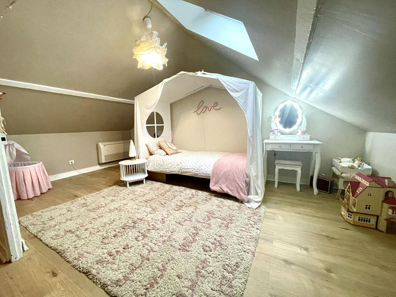 Maison de ville - 201 m² - 8 pièces