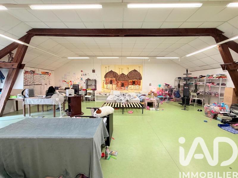 Maison - 1 540 m² - 14 pièces