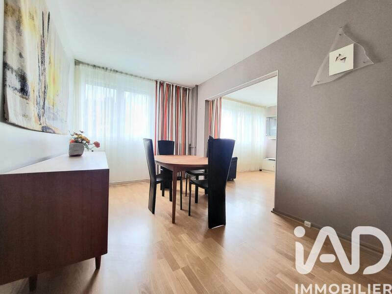 Appartement - 95 m² - 5 pièces