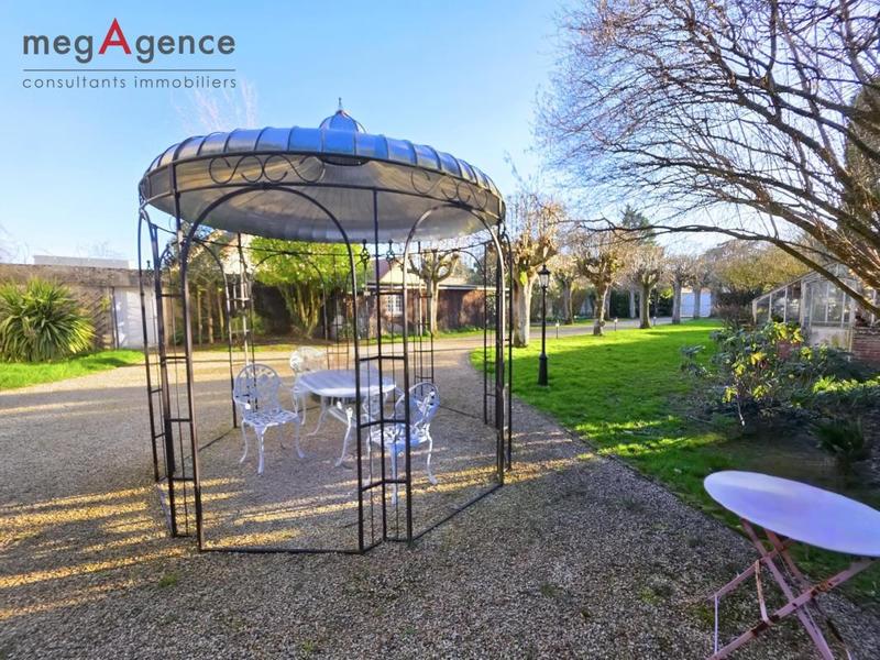 Maison - 200 m² - 10 pièces