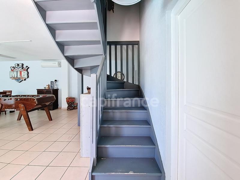 Villa - 196 m² - 4 pièces