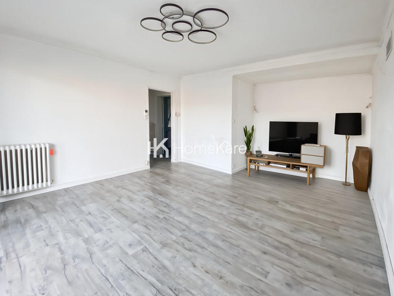 Maison - 95 m² - 6 pièces