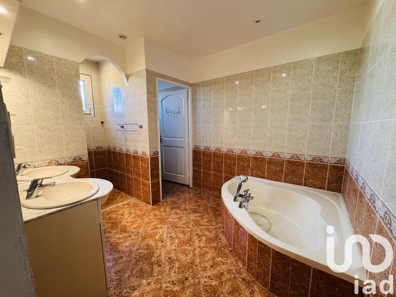 Maison - 166 m² - 6 pièces