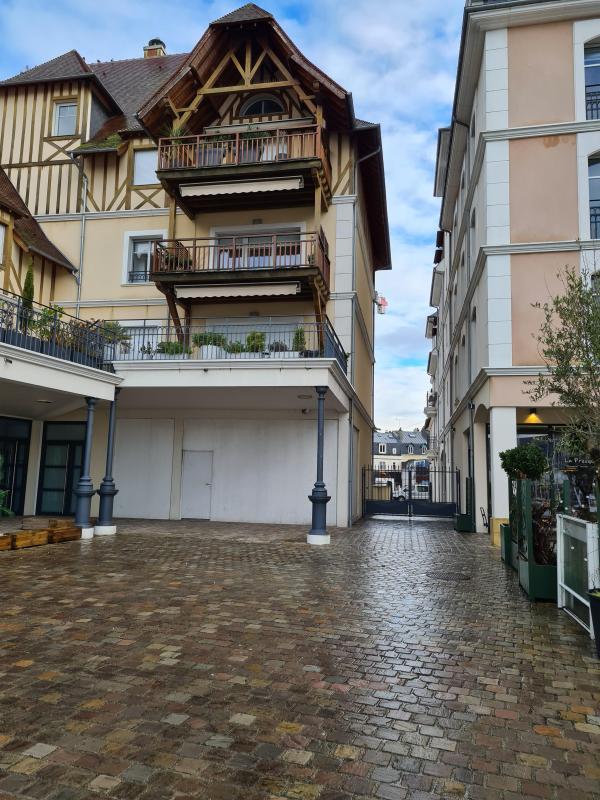 Local commercial - 84 m²