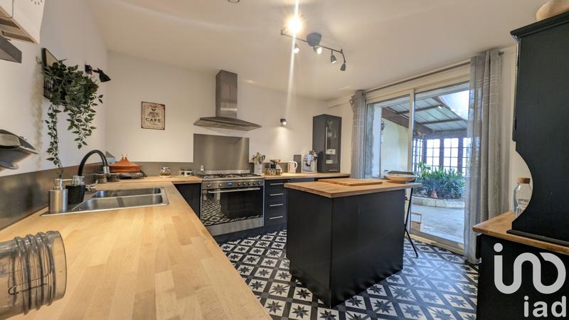 Maison - 180 m² - 7 pièces