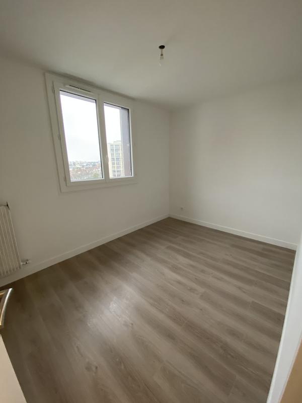Appartement - 90 m² - 5 pièces