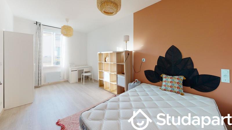 Chambre - 14 m² - 1 pièce