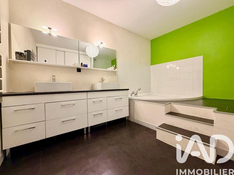 Appartement - 119 m² - 5 pièces