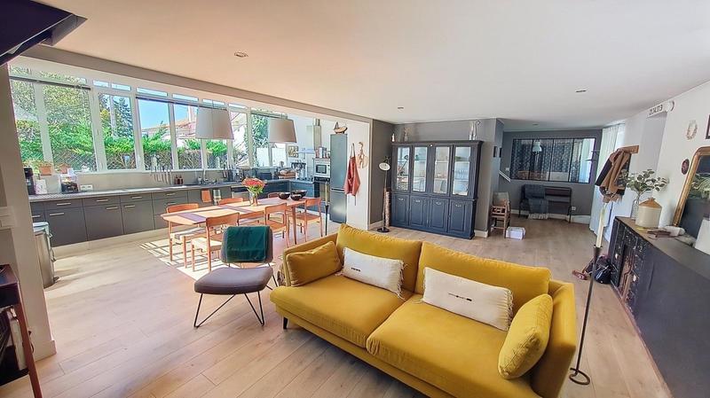 Maison - 155 m² - 6 pièces