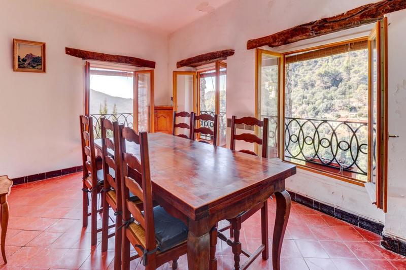 Appartement - 98 m² - 3 pièces