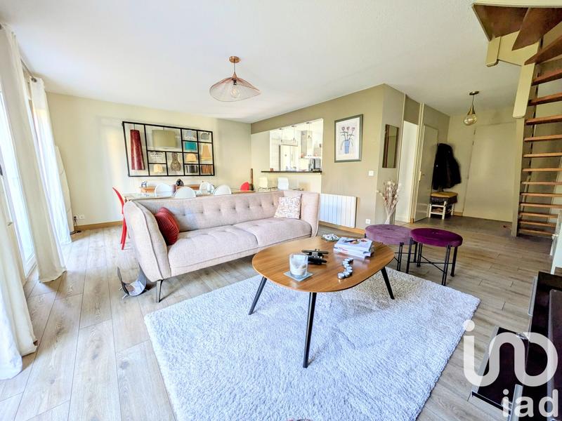 Maison - 93 m² - 4 pièces