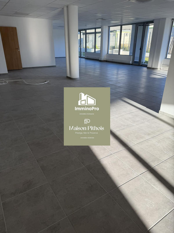 Bureau - 163 m²