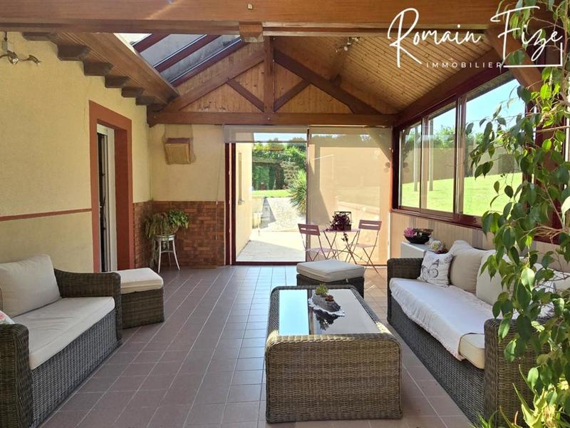 Maison - 300 m² - 7 pièces