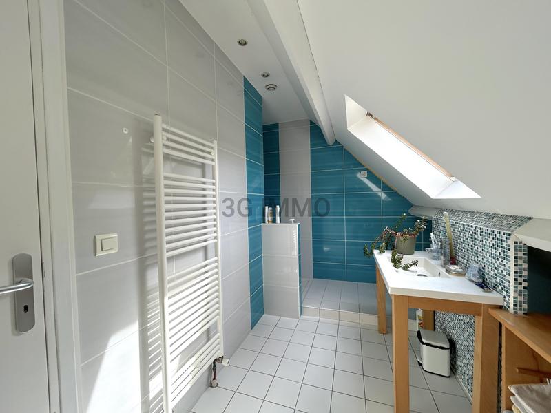 Maison - 140 m² - 6 pièces