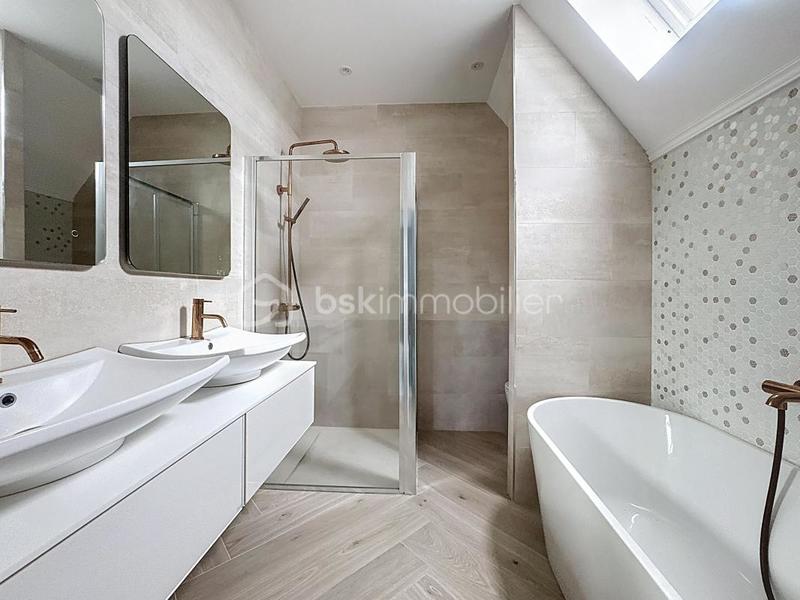 Maison en pierre - 123 m² - 4 pièces