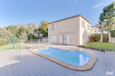 Villa - 146 m² - 4 pièces