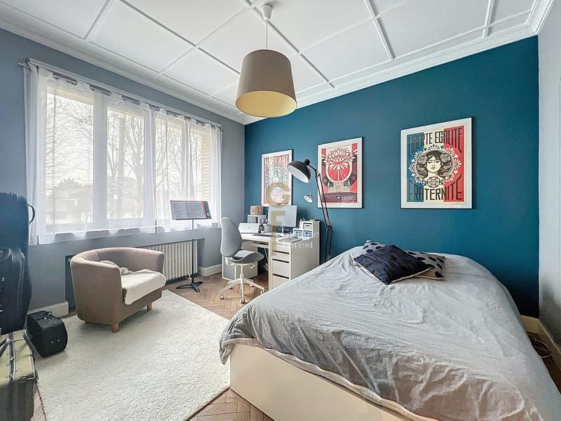 Maison - 219 m² - 6 pièces