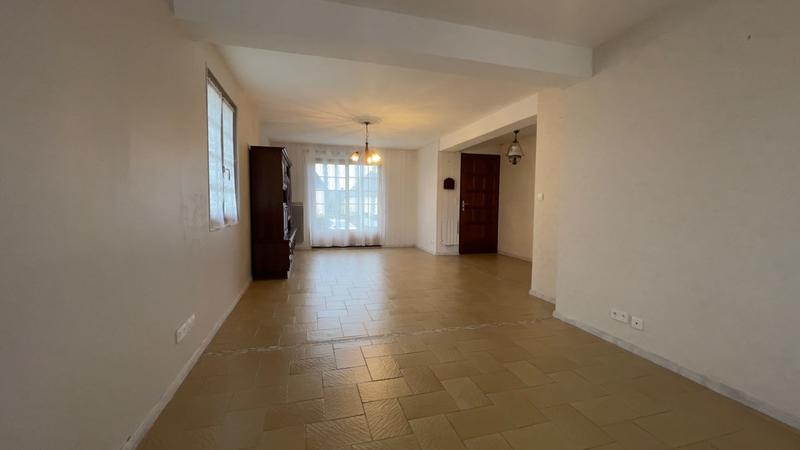 Maison - 92 m² - 5 pièces