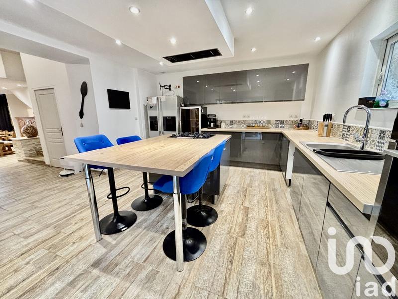 Maison - 180 m² - 6 pièces