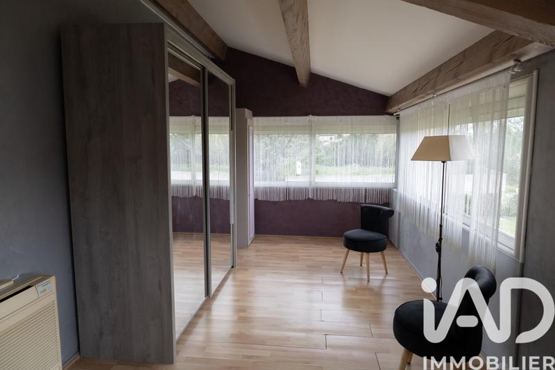 Maison - 220 m² - 9 pièces