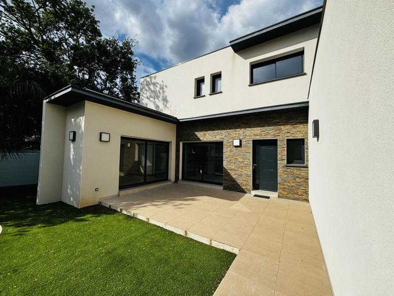 Maison - 144 m² - 4 pièces