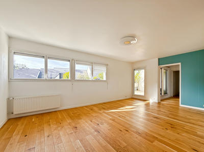 Appartement - 94 m² - 5 pièces