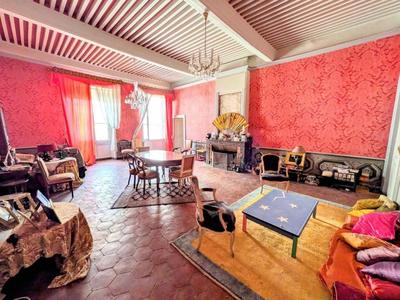 Propriété - 700 m² - 22 pièces