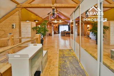 Maison - 393 m² - 11 pièces