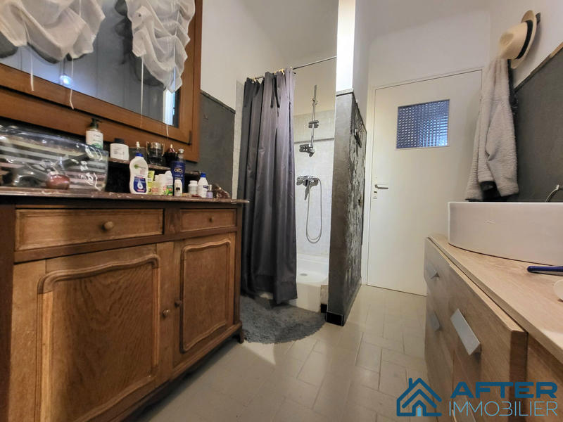 Maison - 182 m² - 9 pièces