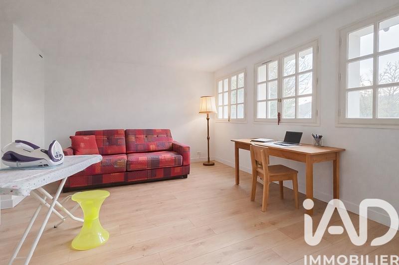 Maison - 239 m² - 8 pièces