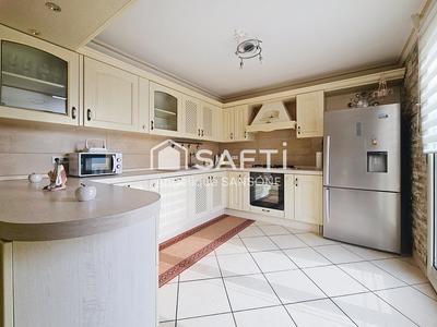 Maison - 136 m² - 7 pièces